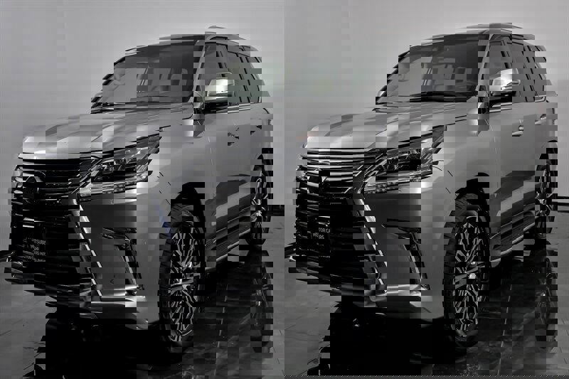 Used 2021 Lexus LX 570 4WD w/ Luxury Package image 5