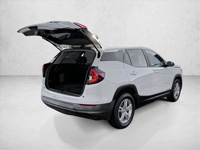 Used 2024 GMC Terrain SLE image 7