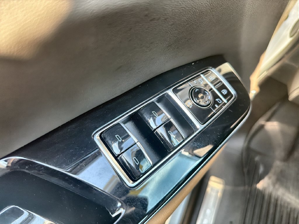 Used 2025 Cadillac Escalade Premium Luxury w/ Touring Package AWD/4WD image 15
