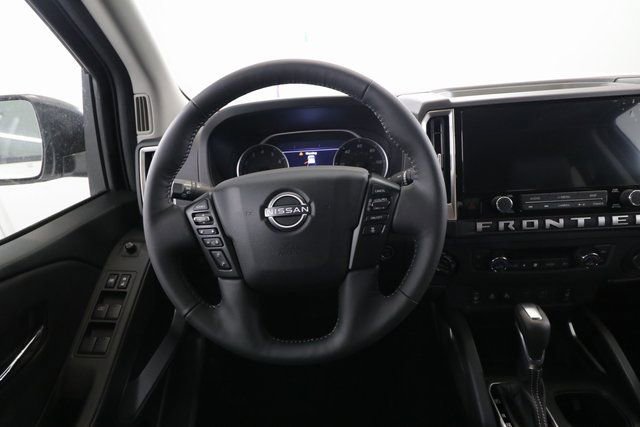 New 2025 Nissan Frontier SV w/ SV Convenience Package image 6