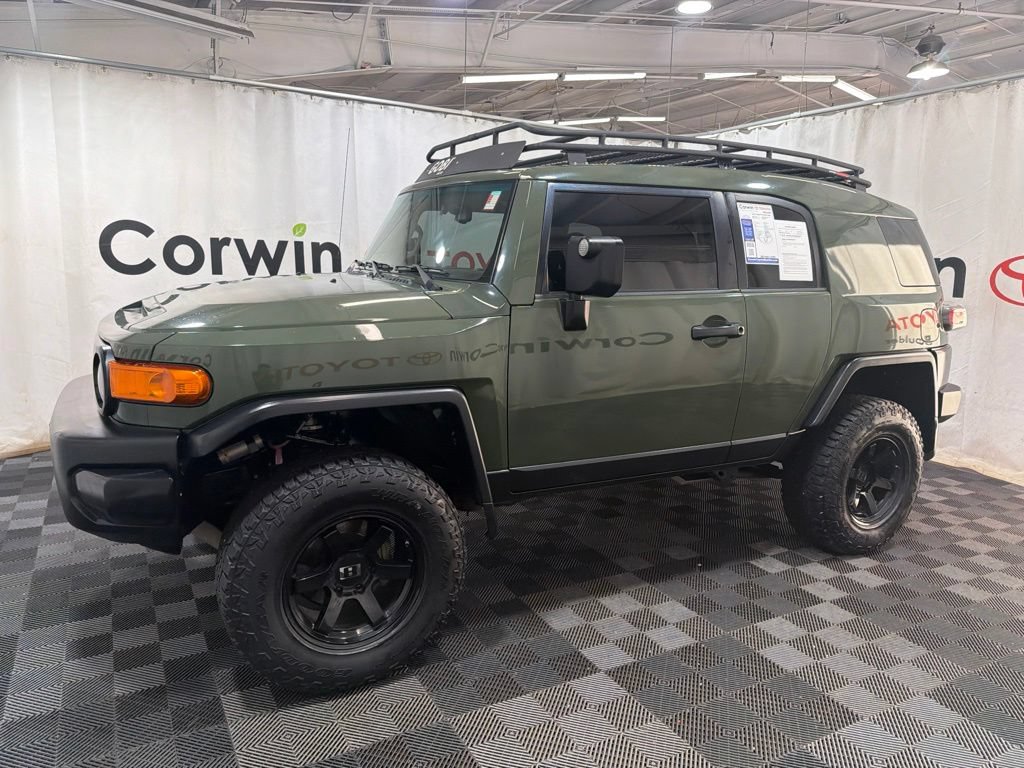 Used 2011 Toyota FJ Cruiser 4WD w/ Upgrade Pkg 3 image 4