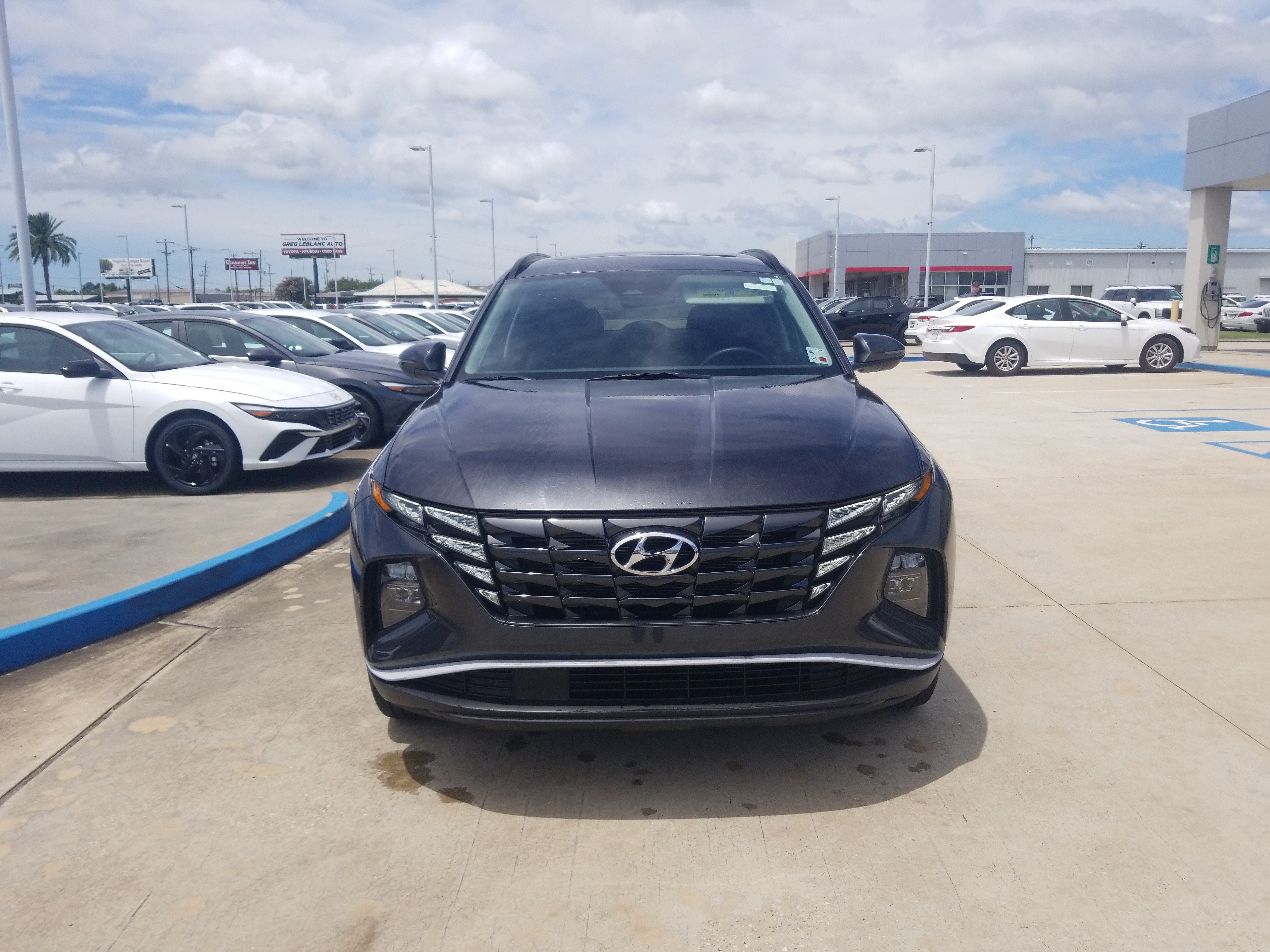 Used 2022 Hyundai Tucson SEL w/ Convenience Package FWD image 2