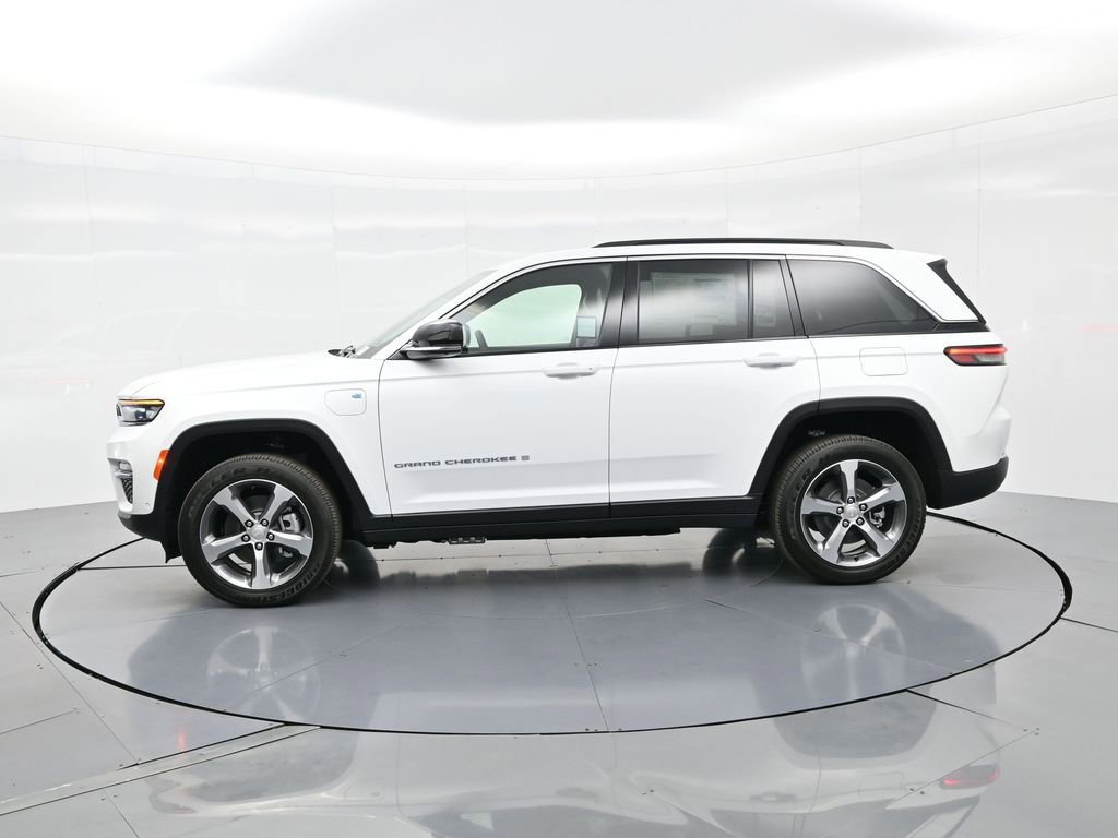 New 2025 Jeep Grand Cherokee Limited 4xe w/ Luxury Tech Group II image 10
