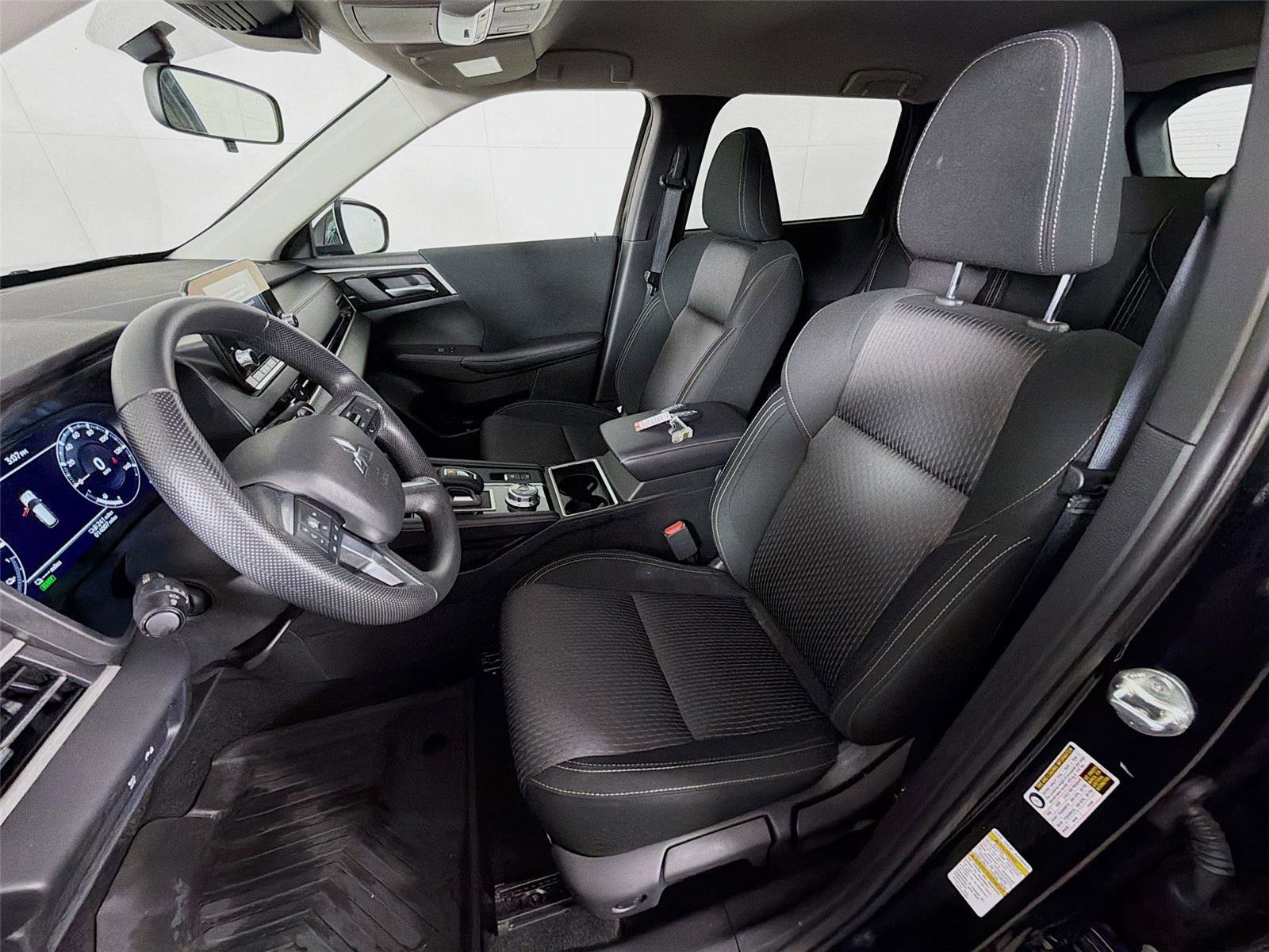 Used 2025 Mitsubishi Outlander ES AWD/4WD image 11