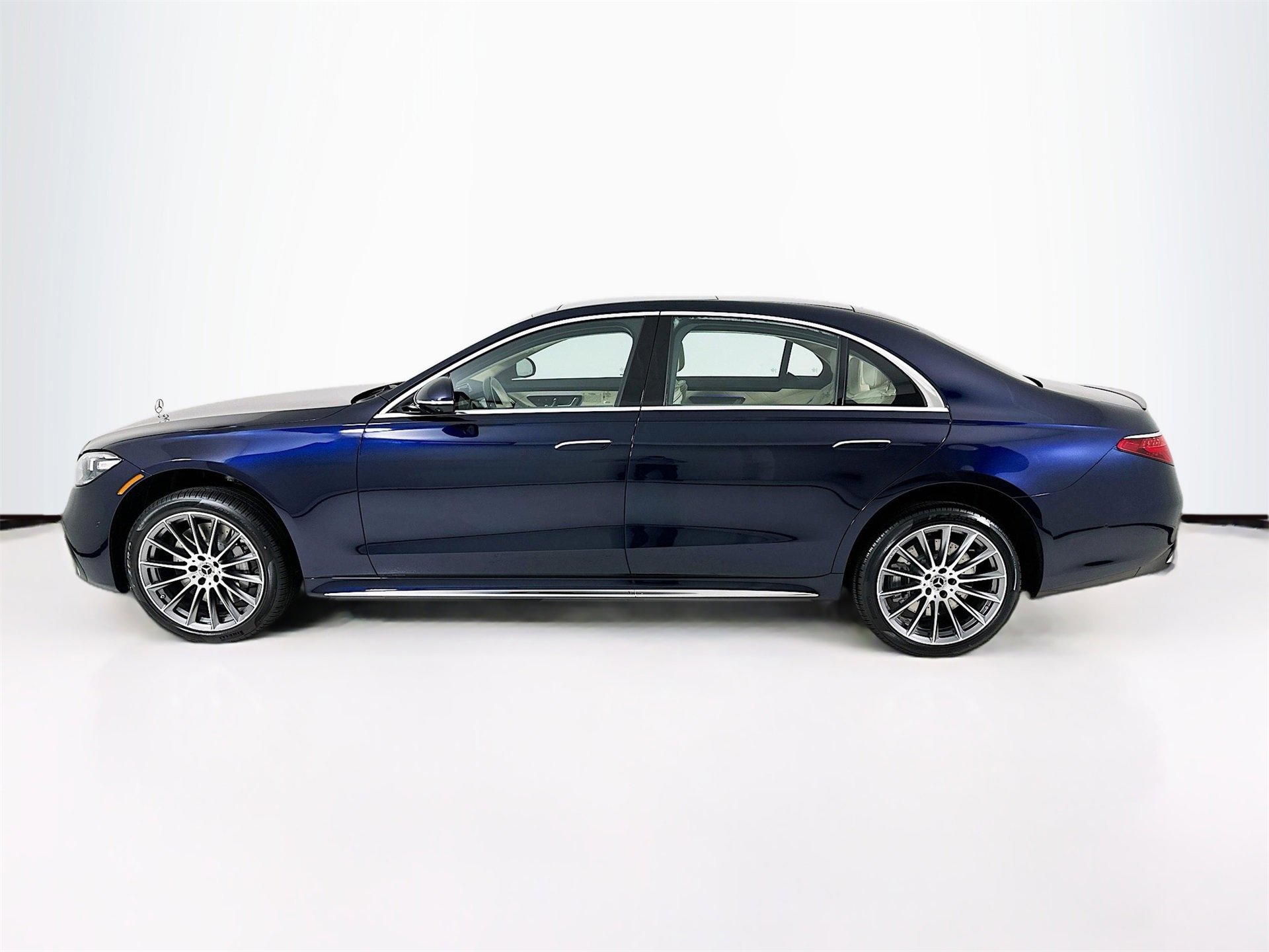 New 2026 Mercedes-Benz S 500 4MATIC image 5