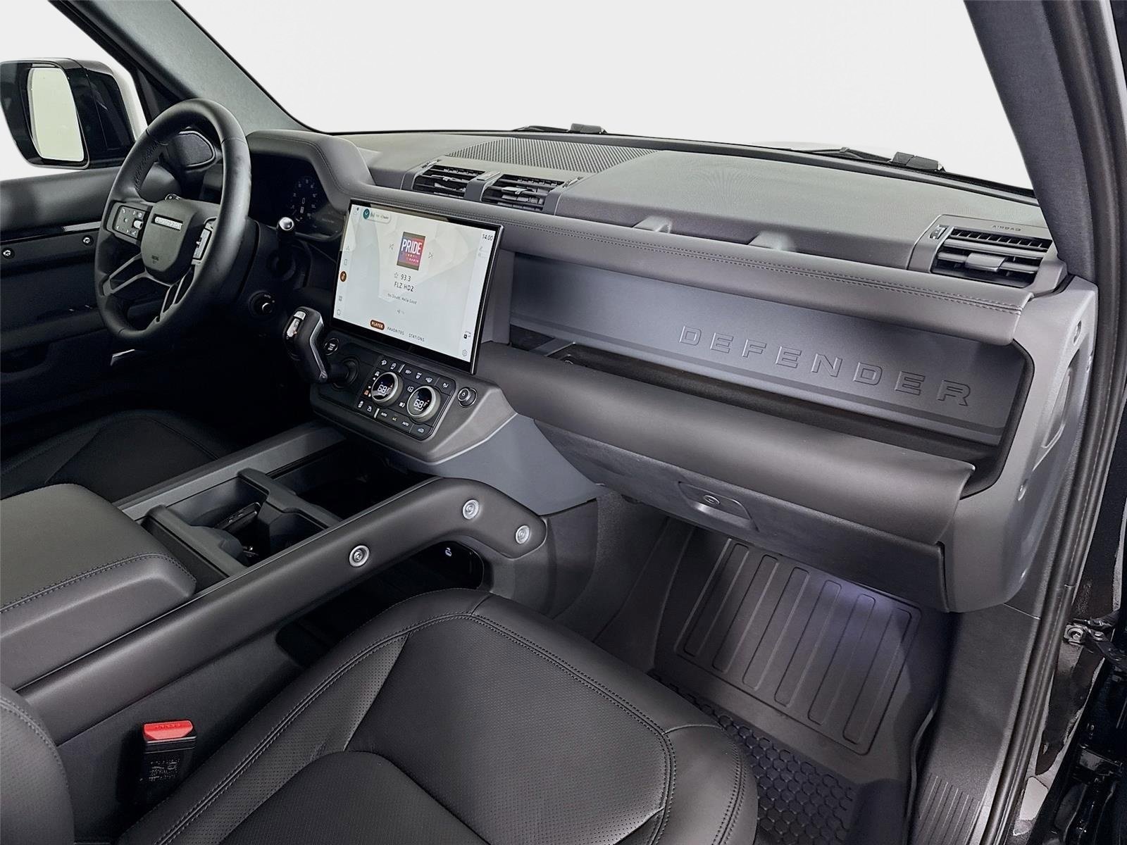 New 2026 Land Rover Defender 110 X-Dynamic SE AWD/4WD image 31