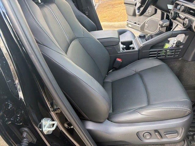 Used 2025 Toyota 4Runner Limited image 31