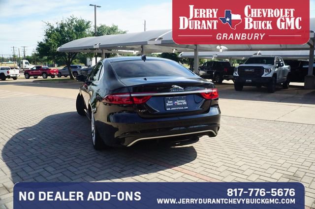 Used 2023 Jaguar XF SE RWD image 6