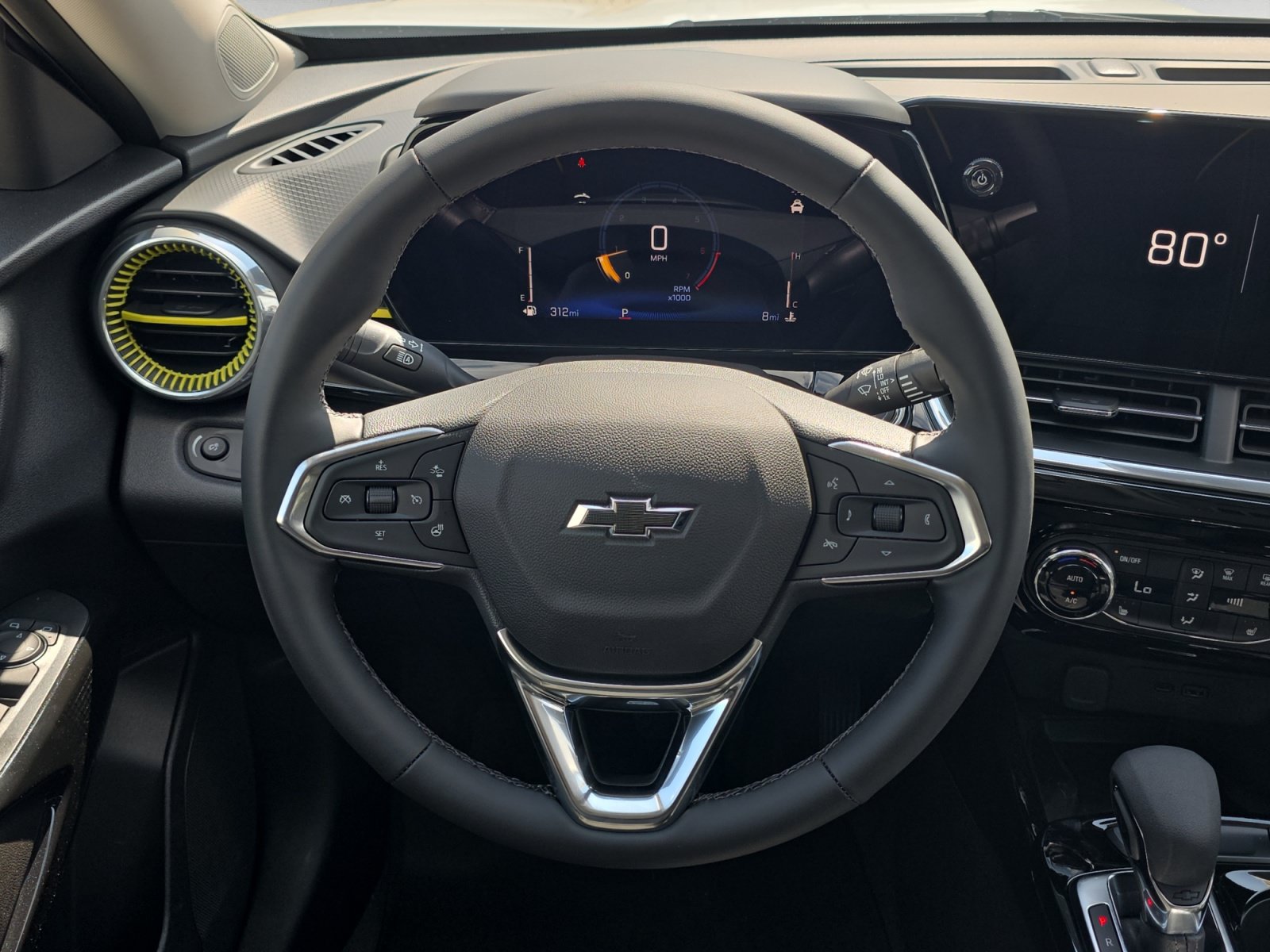 New 2026 Chevrolet Trax ACTIV w/ Sunroof Package FWD image 12