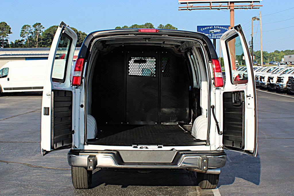 Used 2024 Chevrolet Express 2500 w/ Driver Convenience Package RWD image 15