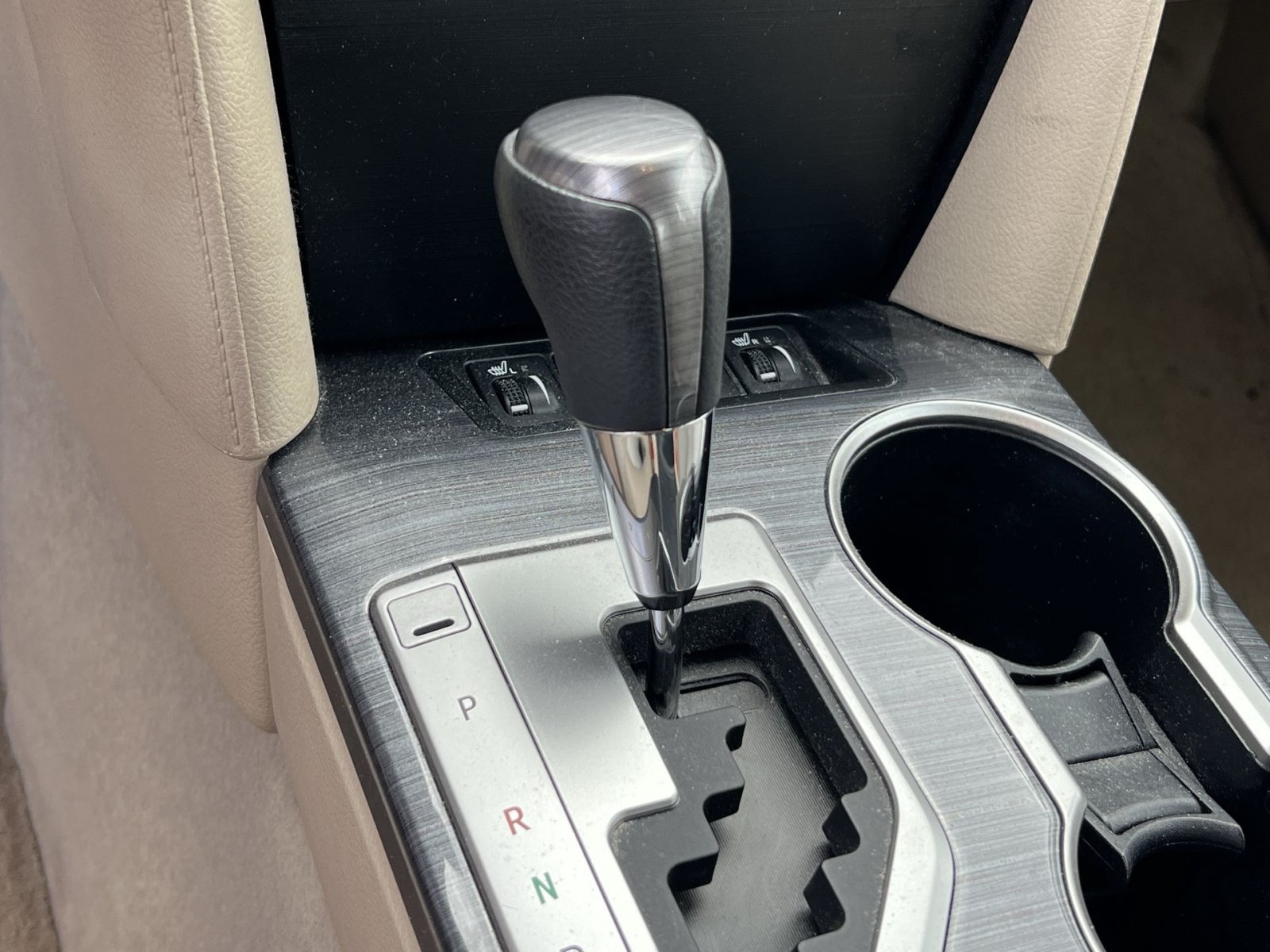 Used 2014 Toyota Camry XLE w/ Leather Package FWD image 18