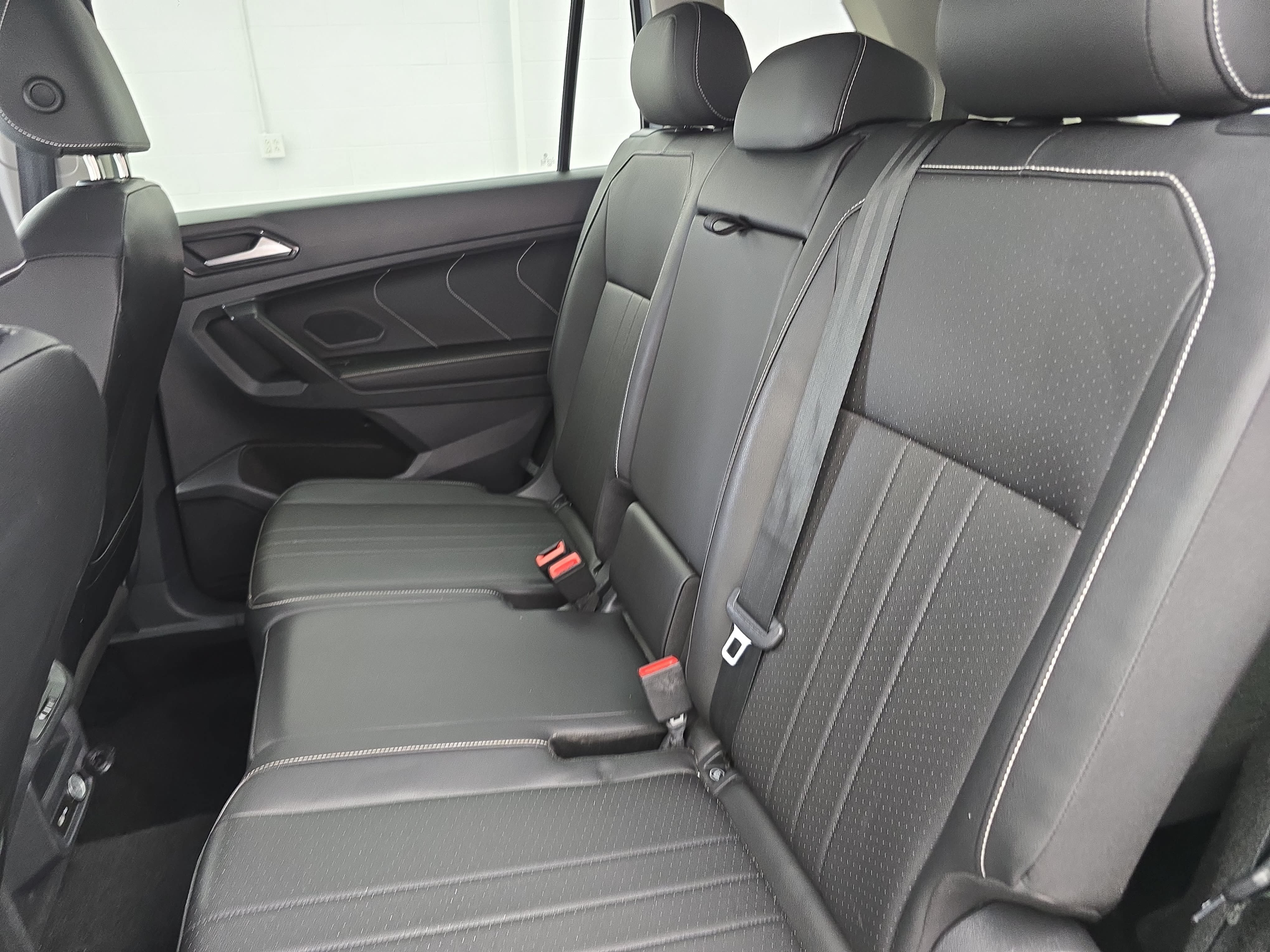Used 2023 Volkswagen Tiguan SE FWD image 14
