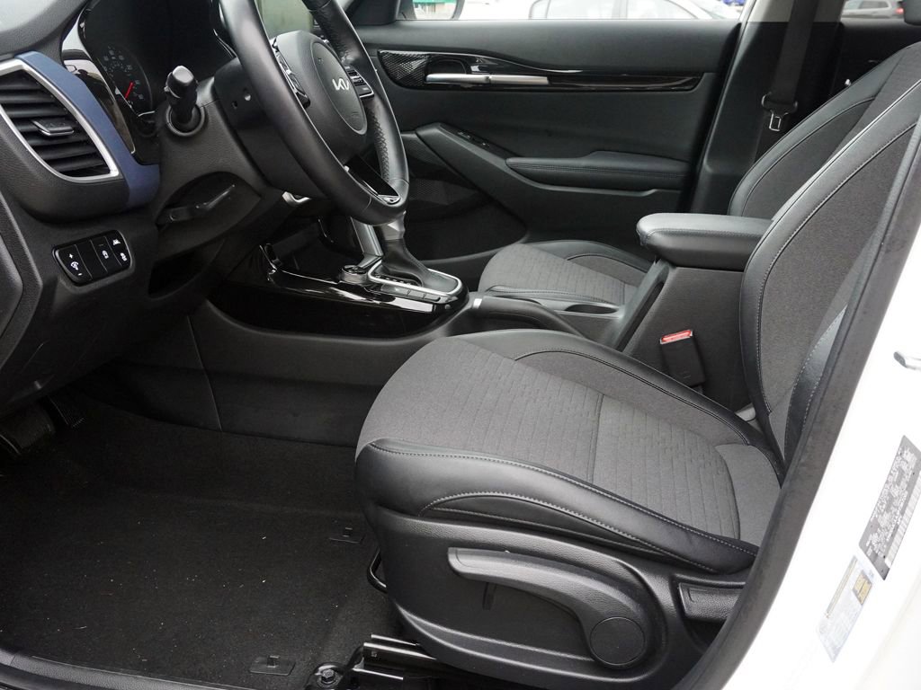 Used 2023 Kia Seltos S AWD/4WD image 27
