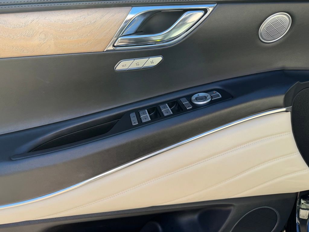 Used 2022 Genesis GV80 2.5T image 16