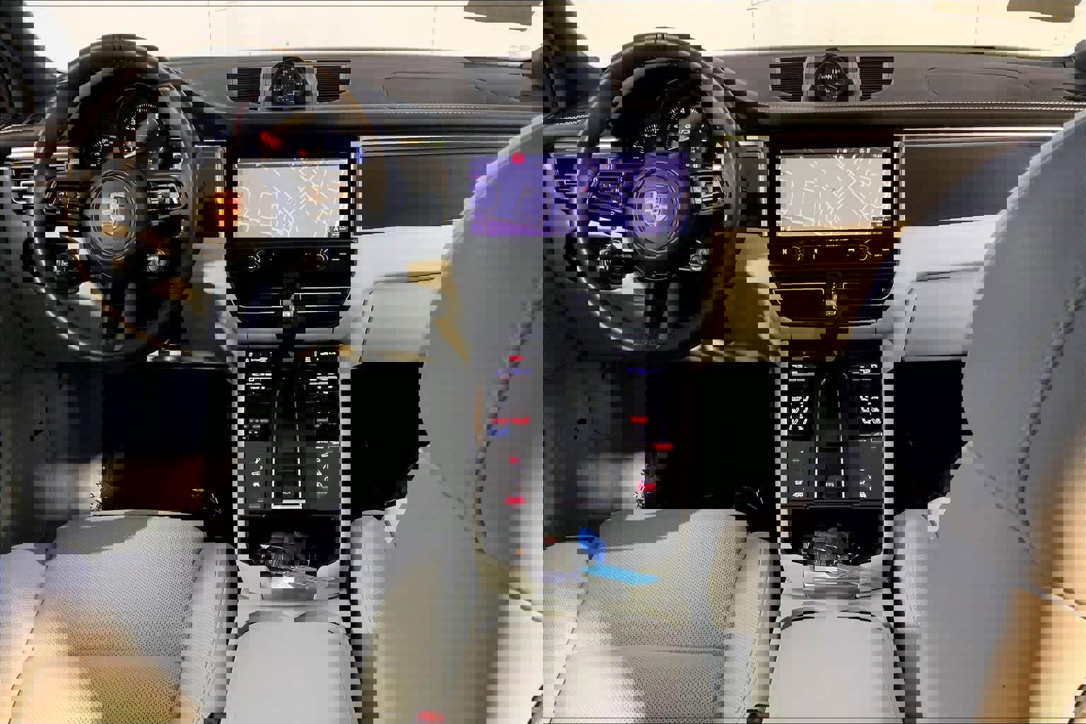 Used 2022 Porsche Macan GTS image 14