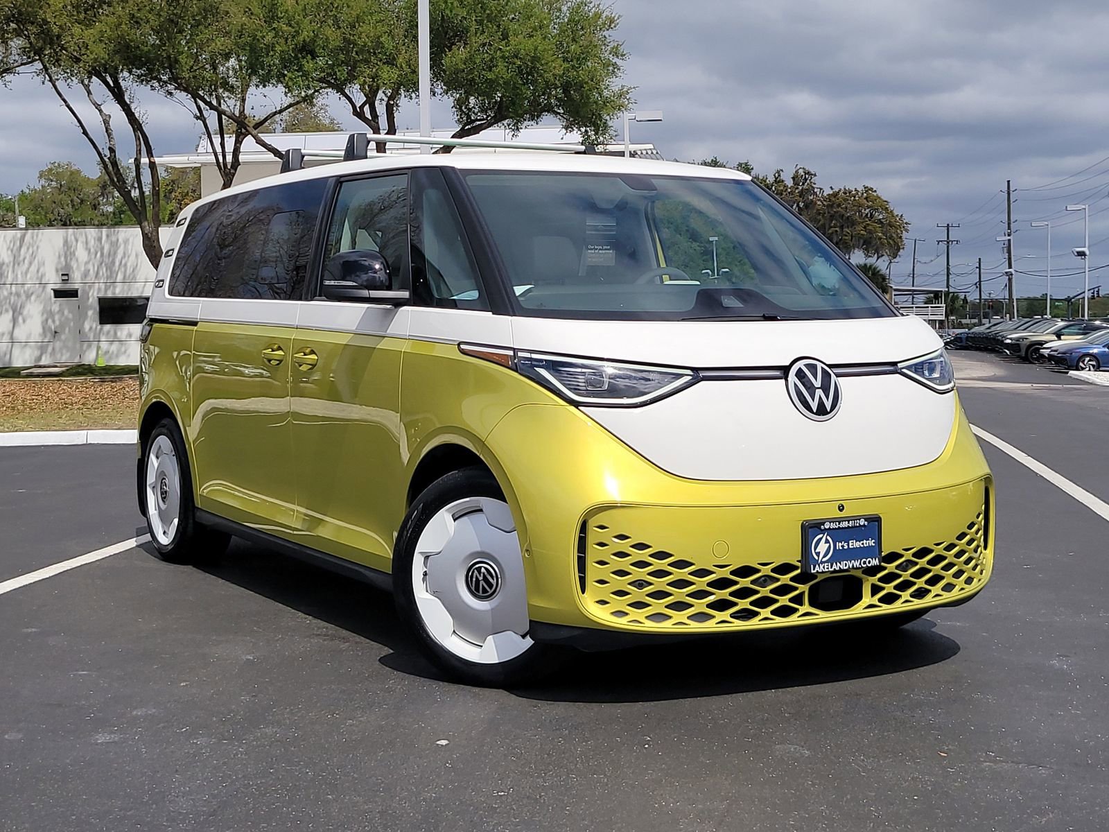 Certified 2025 Volkswagen ID. Buzz 1st Edition image 2