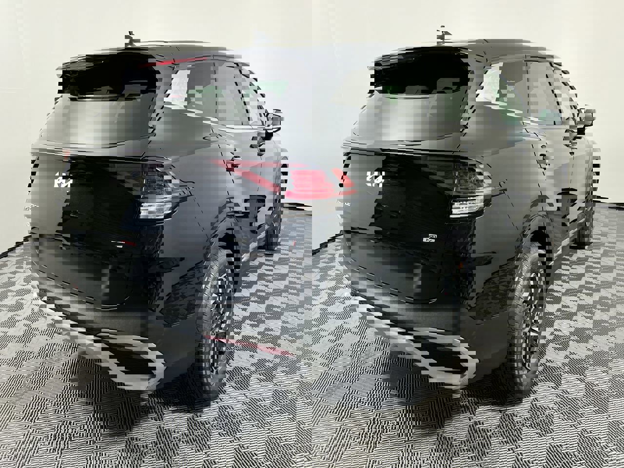 Used 2023 Kia Sportage LX image 3