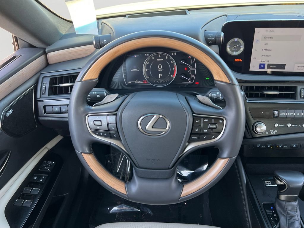 Used 2024 Lexus ES 350 Ultra Luxury w/ Accessory Package (Z2) image 17