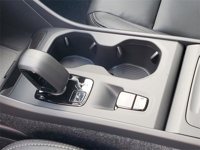 New 2026 Volvo XC40 B5 Core w/ Protection Package Premier image 25
