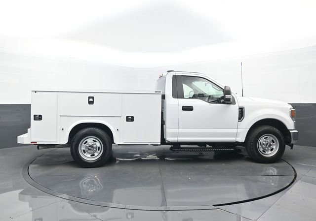 Used 2022 Ford F250 XL w/ Power Equipment Group image 2