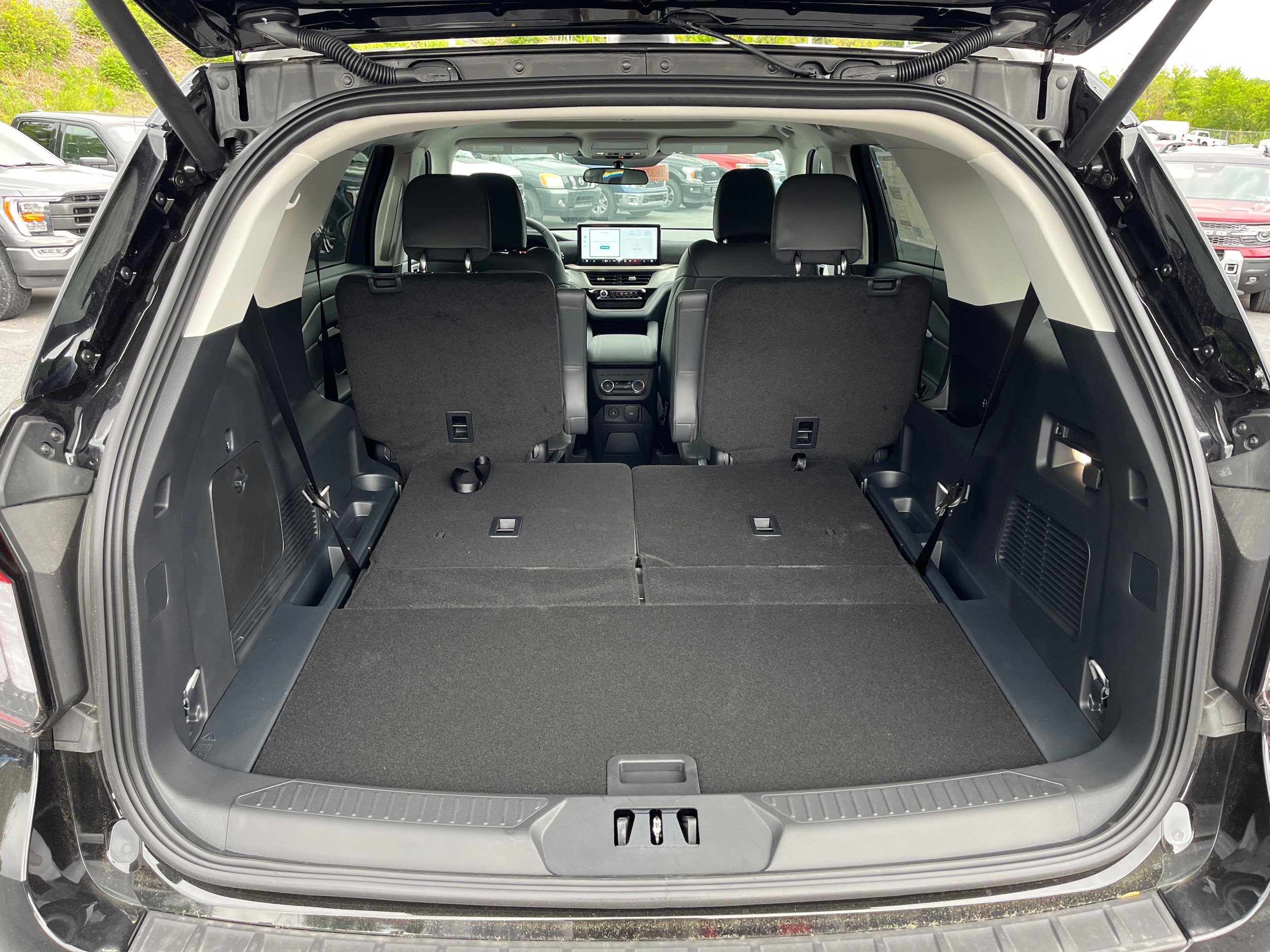 New 2026 Ford Explorer Active w/ Active Comfort Package AWD/4WD image 13