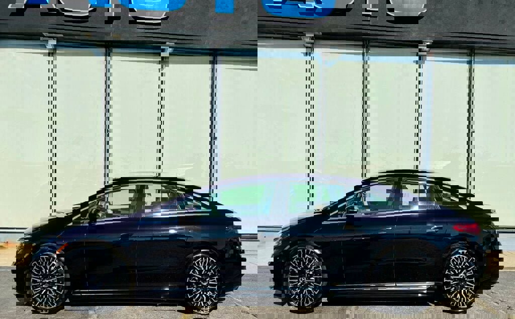 Used 2023 Mercedes-Benz EQS 450+ Sedan image 2