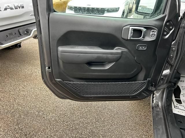 New 2025 Jeep Gladiator Sport AWD/4WD image 10