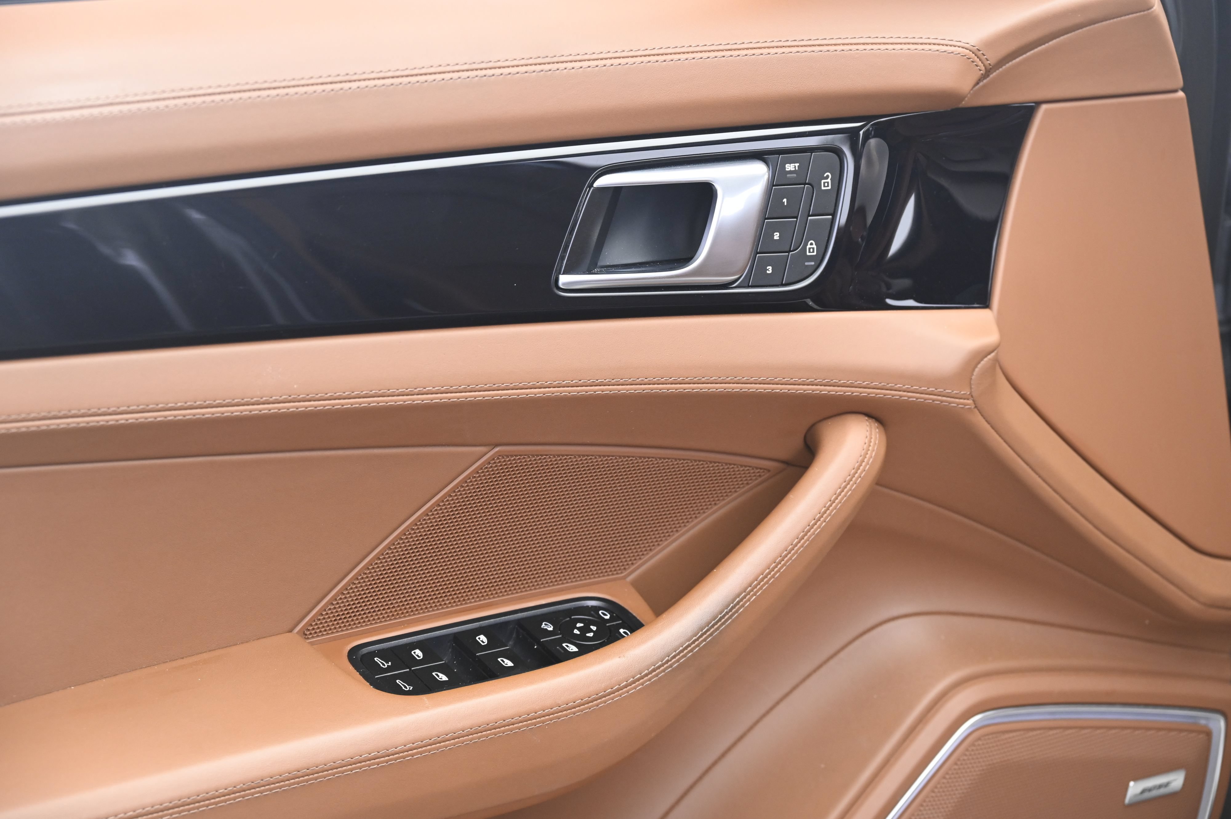 Certified 2023 Porsche Panamera 4S AWD/4WD image 27