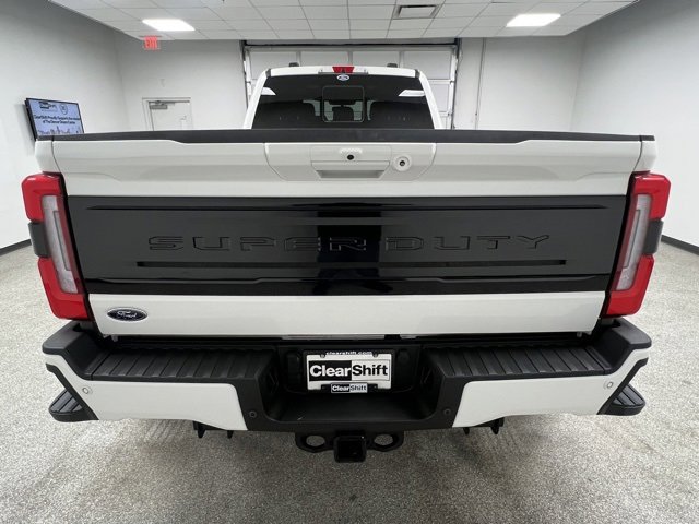 Used 2025 Ford F450 Platinum w/ FX4 Off-Road Package image 10