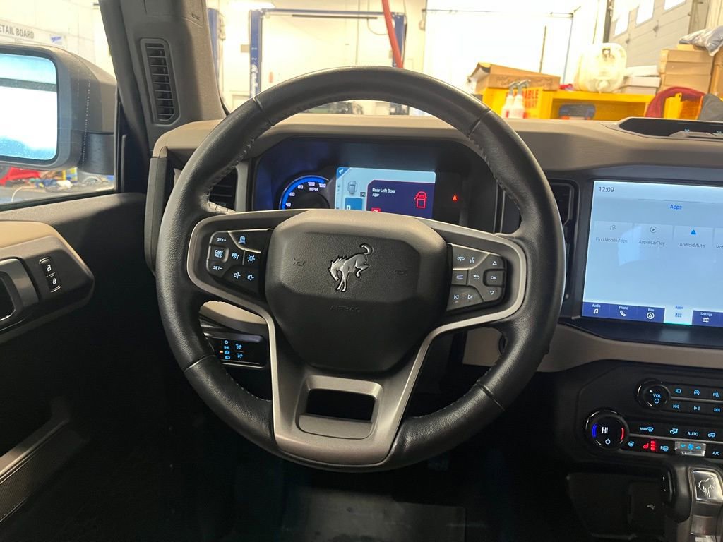 Used 2023 Ford Bronco Wildtrak image 18