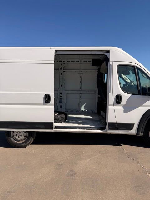 Used 2023 RAM ProMaster 2500 image 4