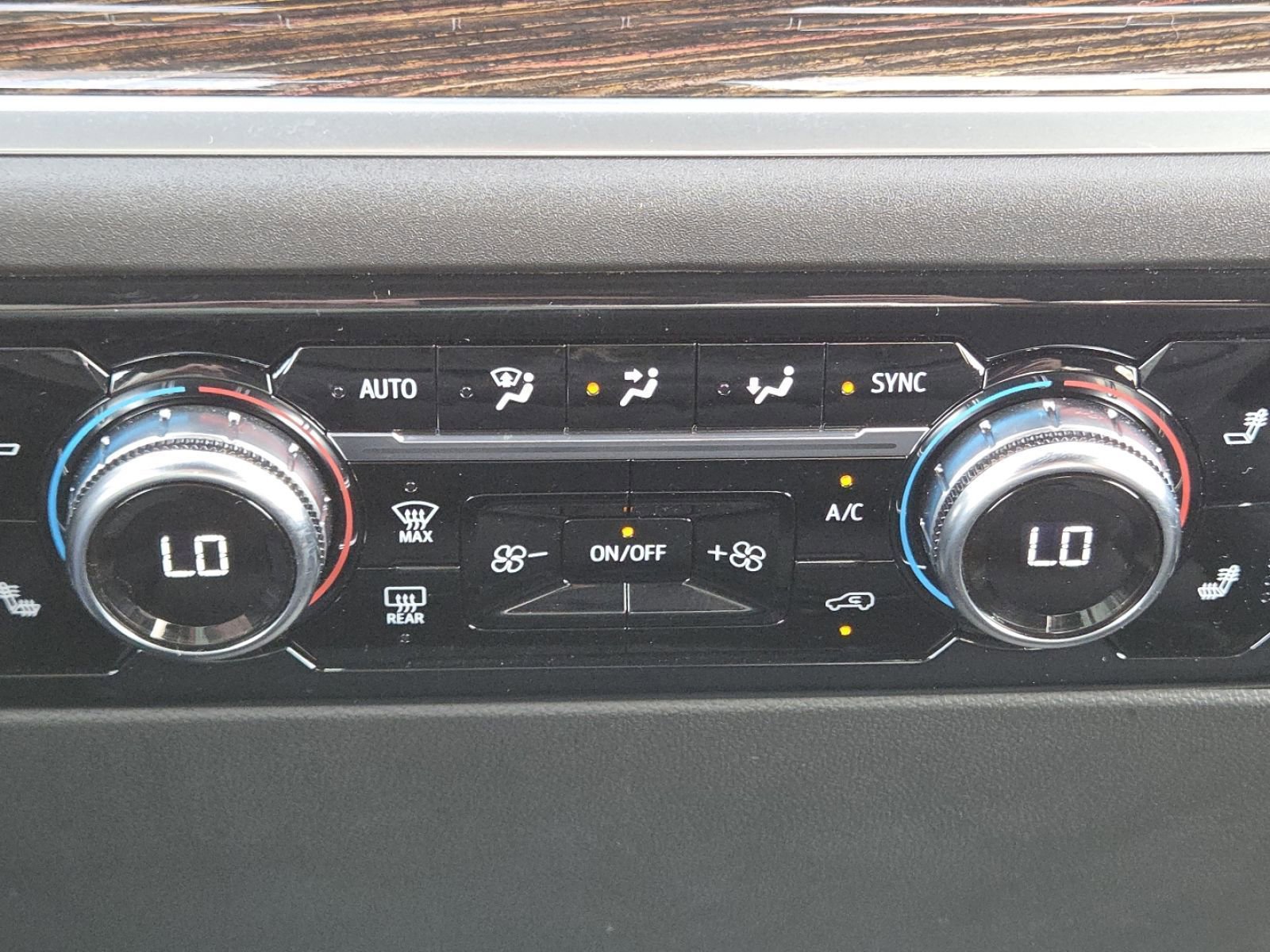 Used 2026 GMC Sierra 1500 Elevation image 33
