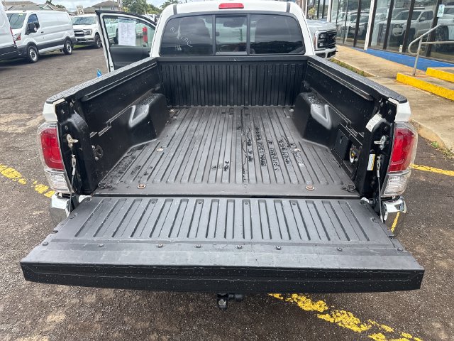 Used 2022 Toyota Tacoma TRD Off-Road AWD/4WD image 21