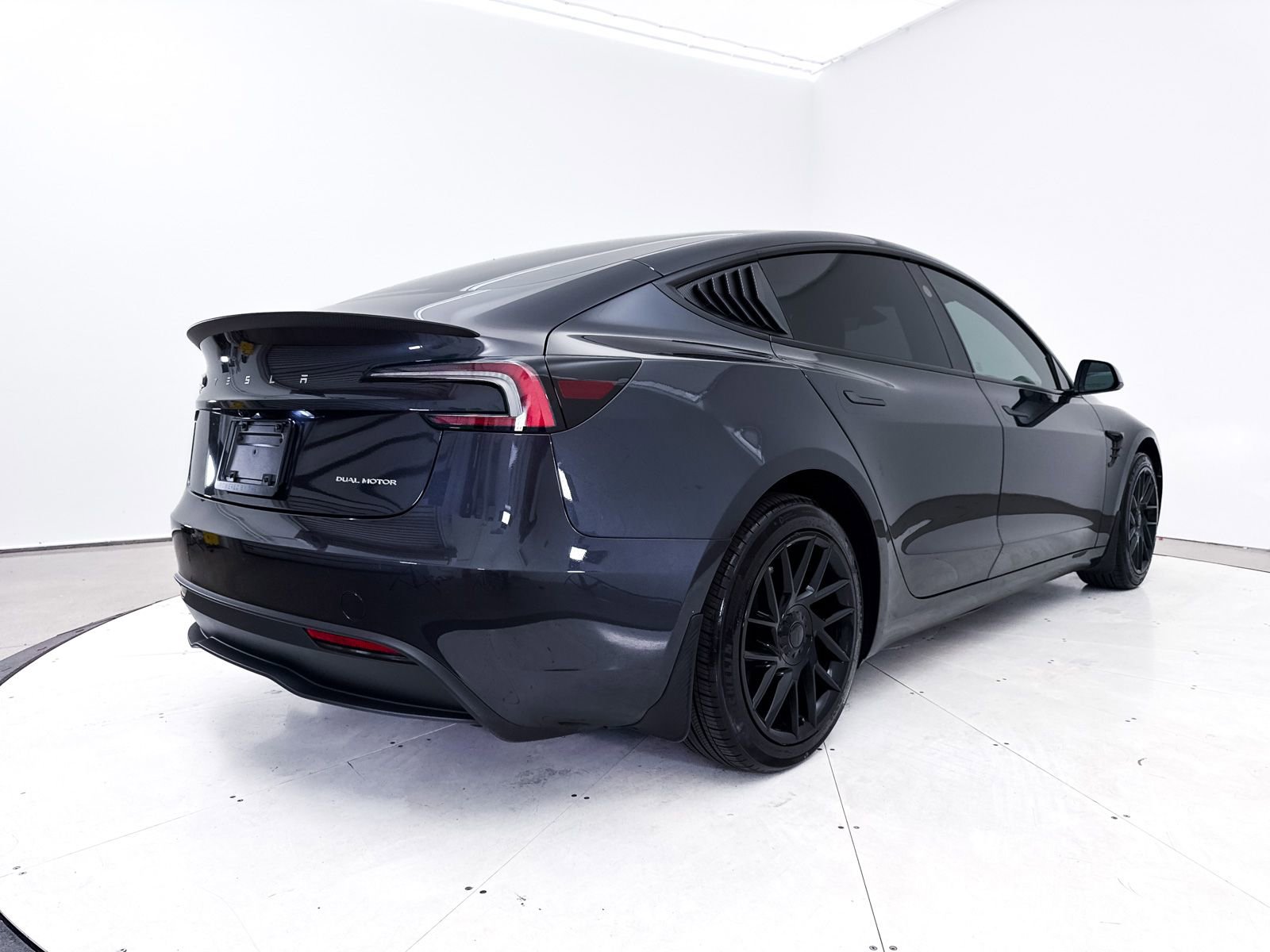 Used 2024 Tesla Model 3 Long Range image 17