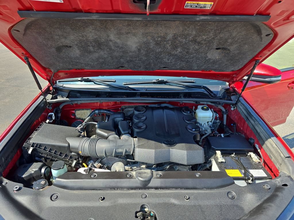 Certified 2019 Toyota 4Runner SR5 Premium AWD/4WD image 33