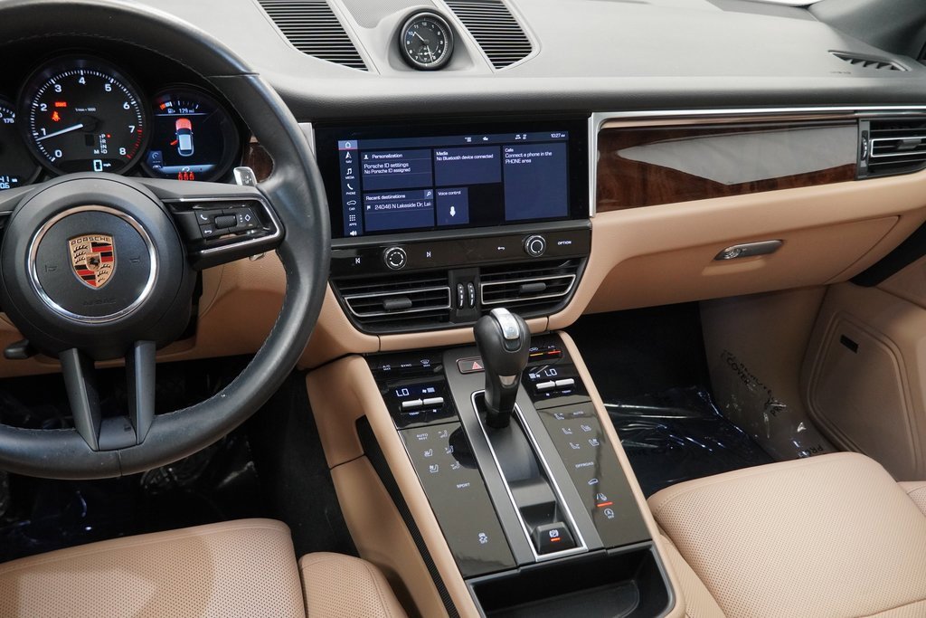 Used 2023 Porsche Macan image 25