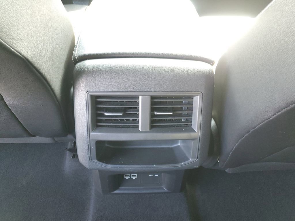 Used 2020 Volkswagen Atlas Cross Sport SE w/ Panoramic Sunroof Package AWD/4WD image 15