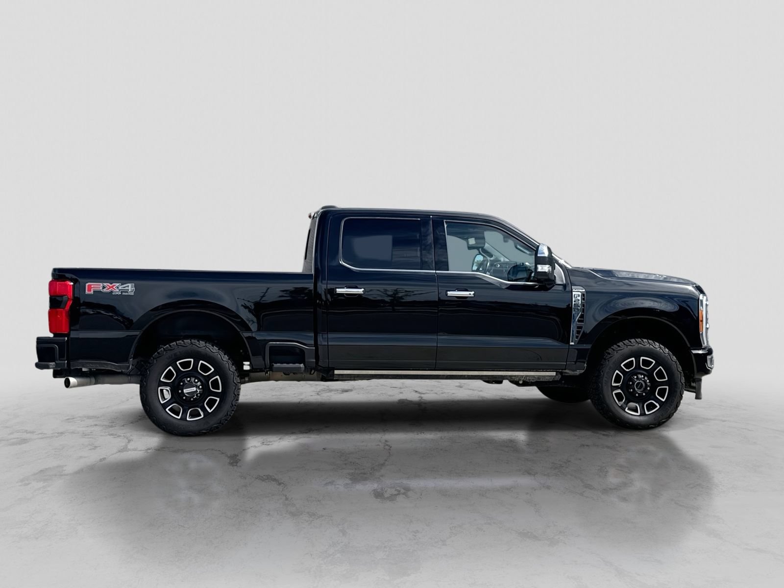 Used 2023 Ford F250 Platinum AWD/4WD image 9