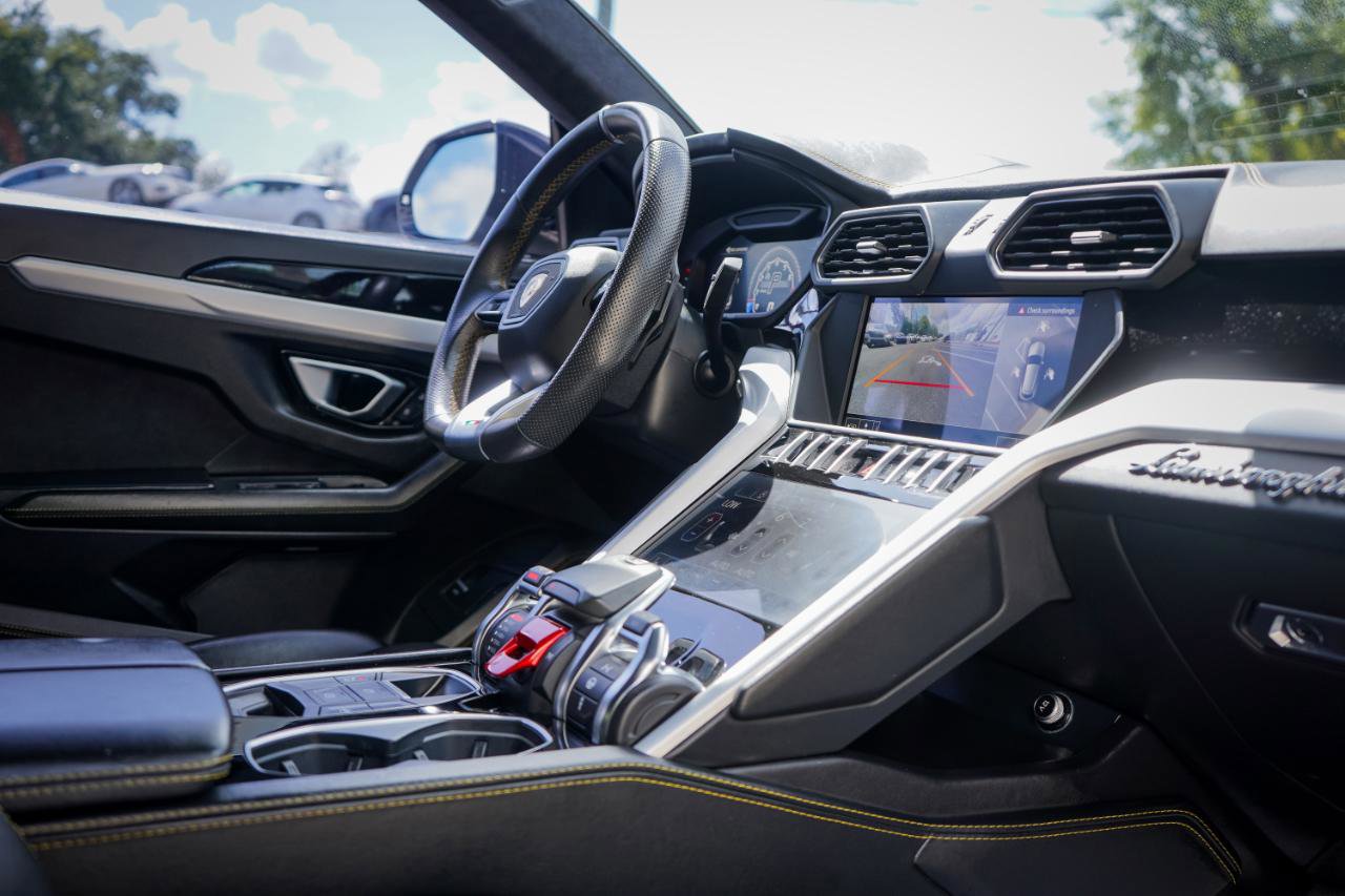 Used 2019 Lamborghini Urus image 13