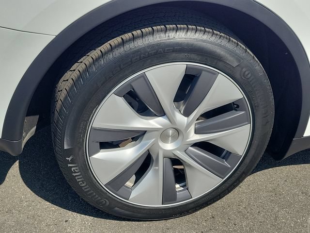 Used 2023 Tesla Model Y Long Range AWD/4WD image 24