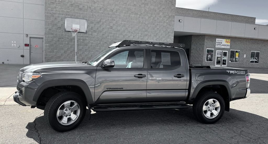Used 2020 Toyota Tacoma TRD Off-Road AWD/4WD image 5