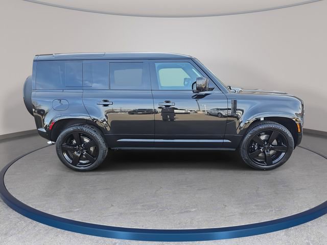 New 2026 Land Rover Defender 110 V8 image 4