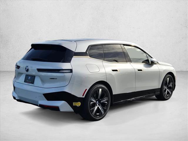 Used 2023 BMW iX xDrive50 w/ Ultimate Package image 5