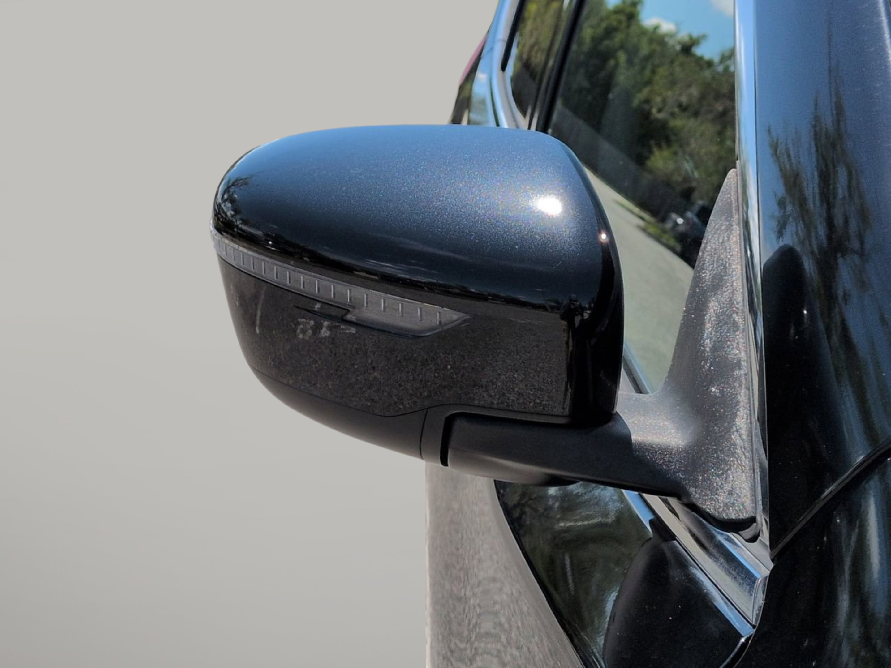Used 2020 Nissan Rogue SV FWD image 14
