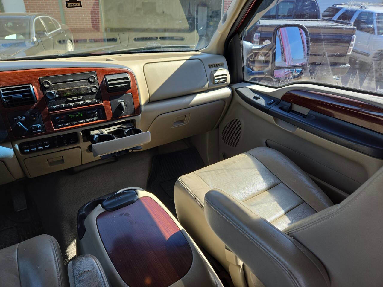 Used 2006 Ford F250 Lariat image 10