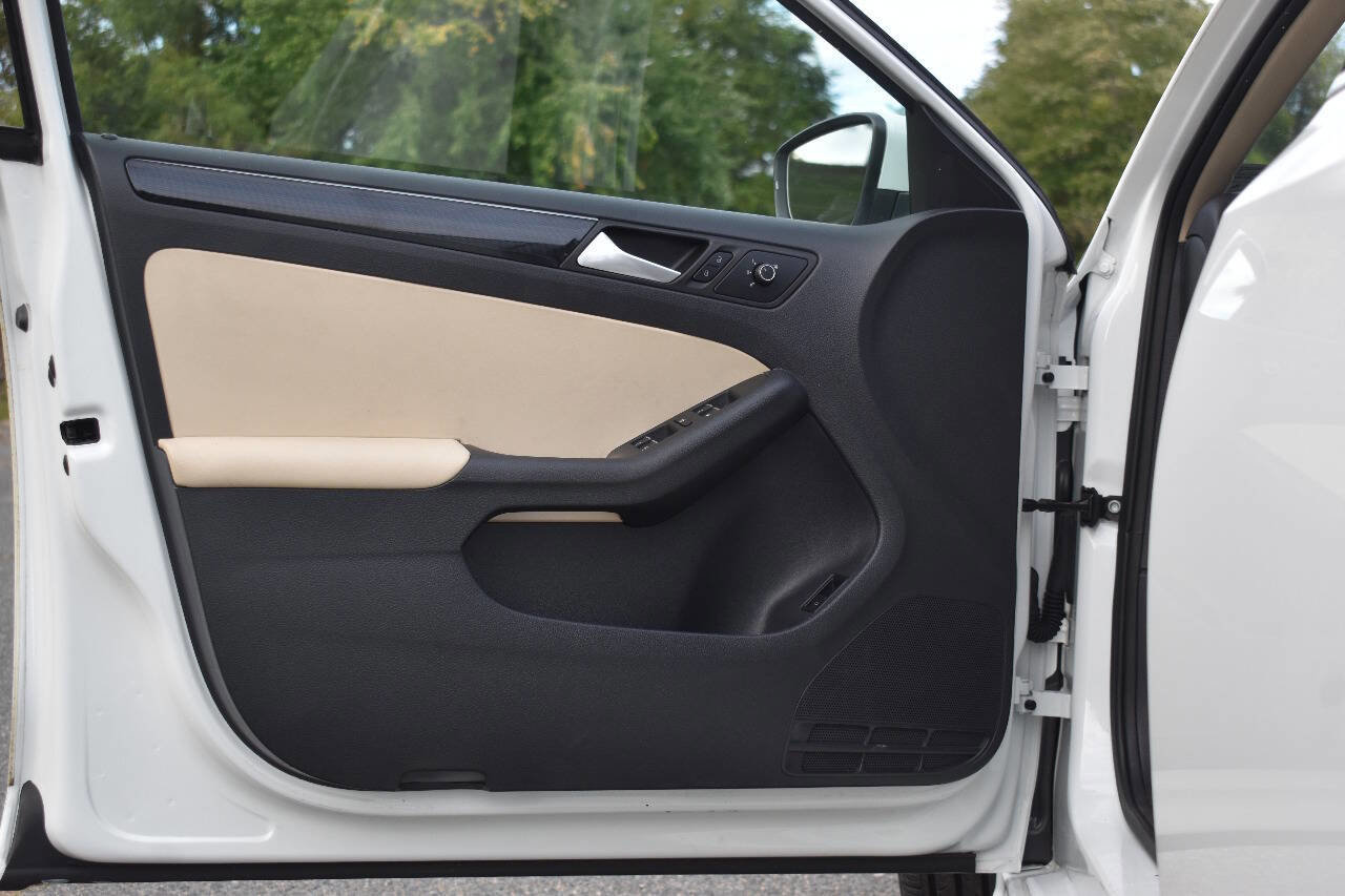 Used 2016 Volkswagen Jetta SEL image 8