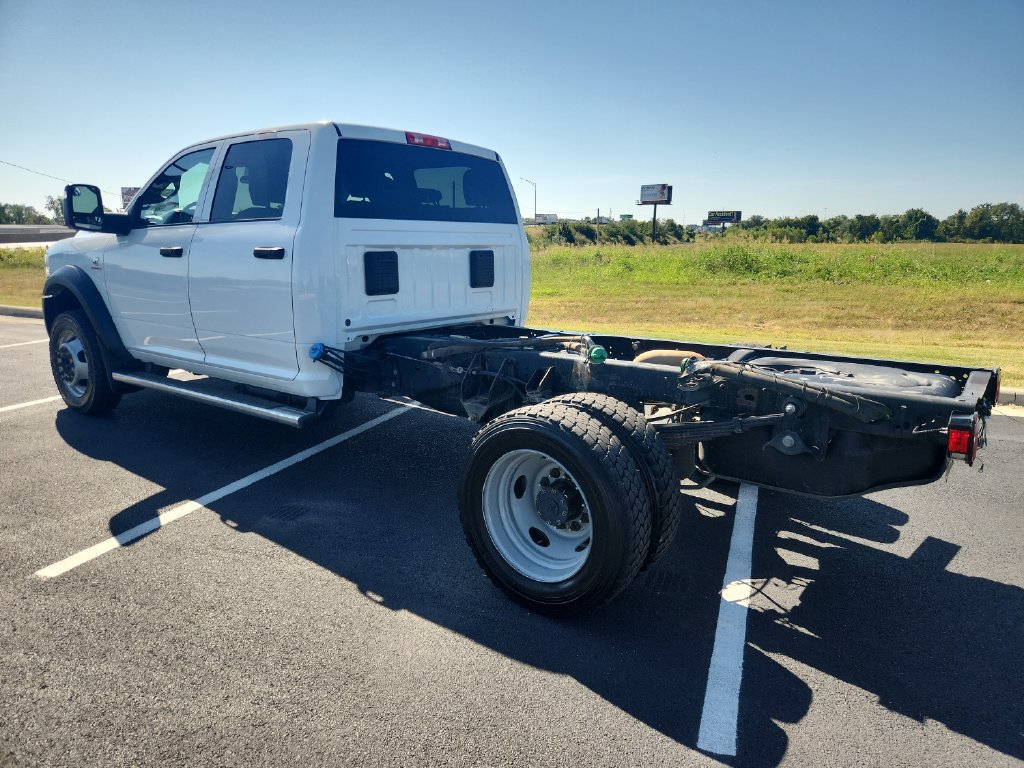 Used 2024 RAM 5500 Tradesman w/ Chrome Appearance Group AWD/4WD image 6