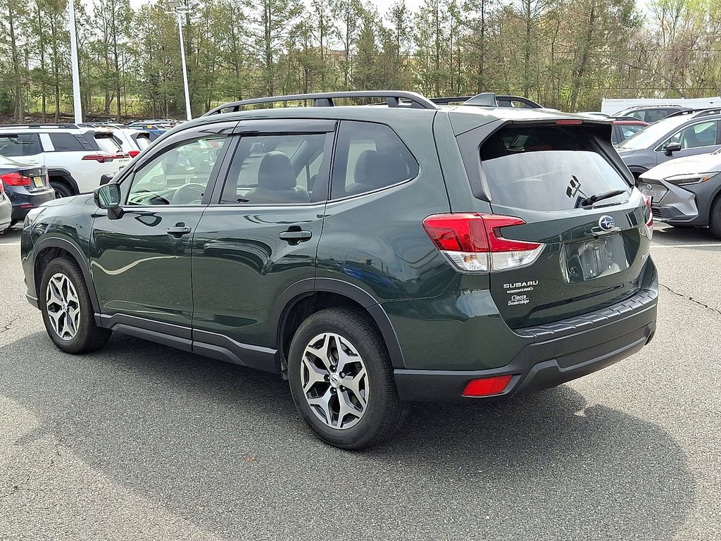 Used 2022 Subaru Forester Premium image 7