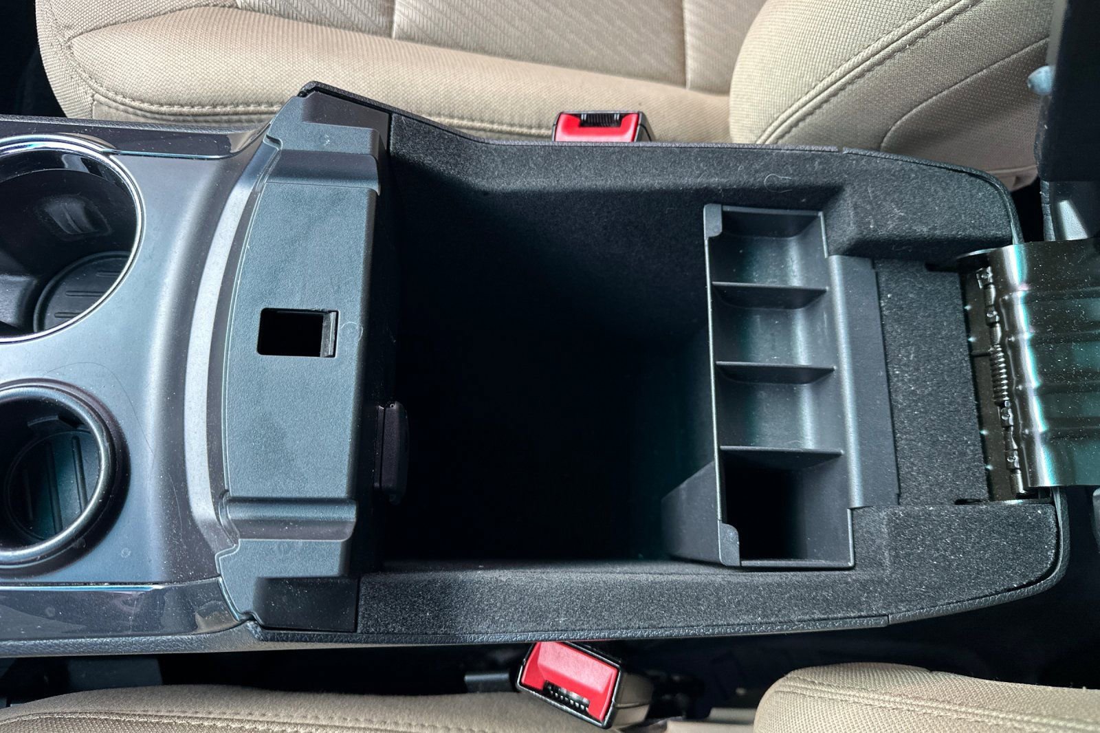 Used 2017 Ford Explorer FWD image 32