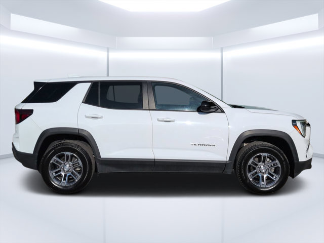 Used 2026 GMC Terrain Elevation AWD/4WD image 2